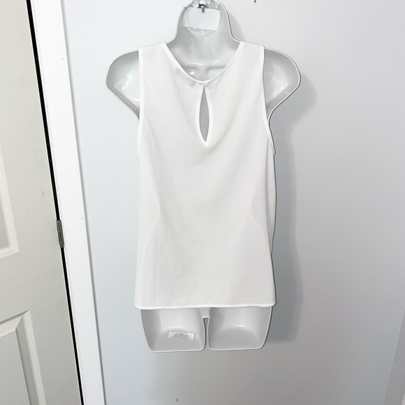 Astr White Sleeveless Top with Lace Detailing - Picture 2 of 7